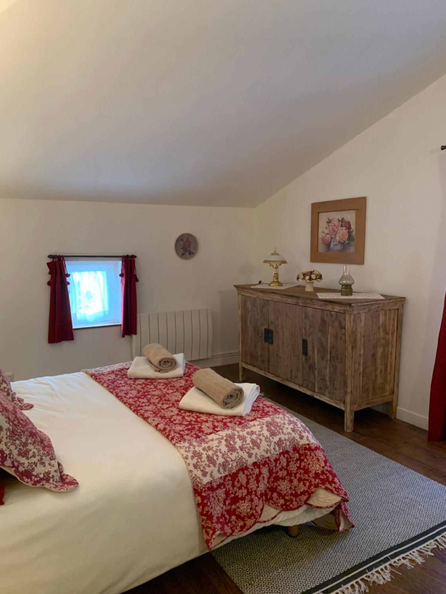 Gite Mcm Chalais  Extérieur photo